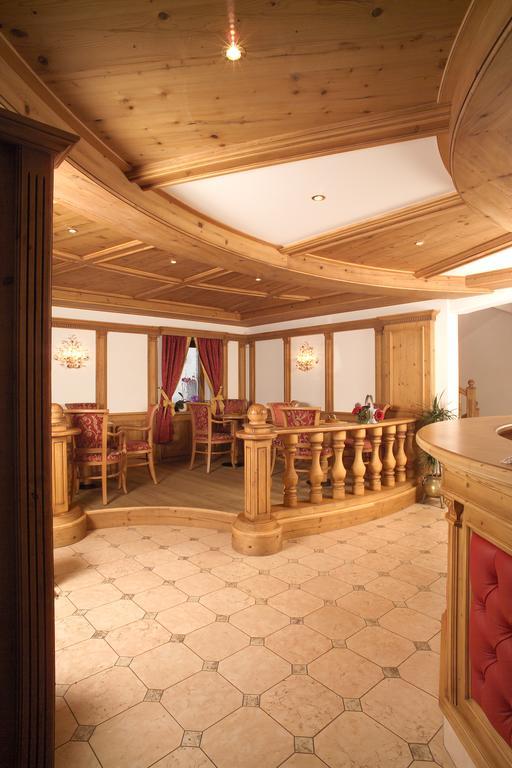 Hotel Flora Сельва-ди-Валь-Гардена Экстерьер фото
